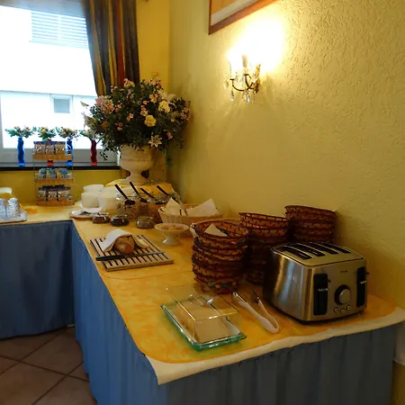 Excelsior Hotel 3*